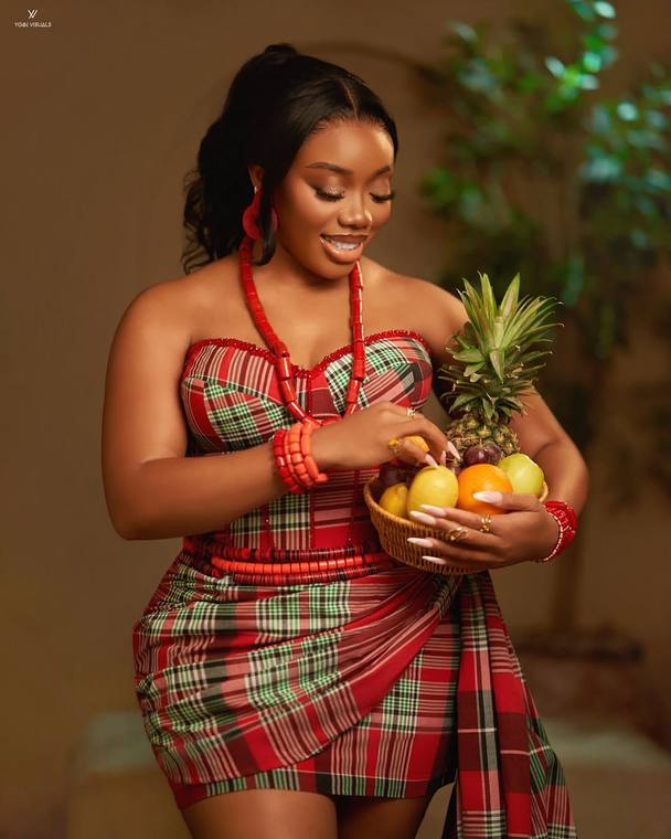 Campaigns — Tropical Plaid — 01 by Yomi Visuals